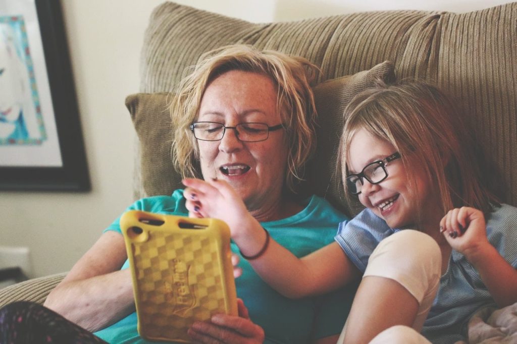 Woman and Girl using Dyscreen